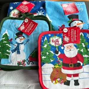 Up for sale, new with tags, microfiber, kitchen towels, and pot holder
